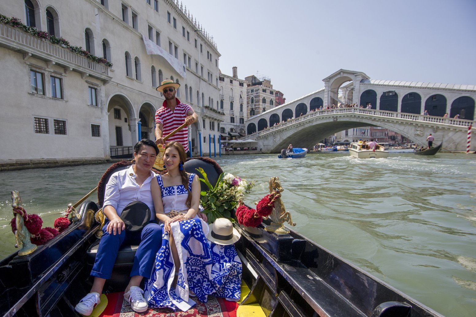 Silhouettes in the Lagoon in Venice | Italy Private Tour