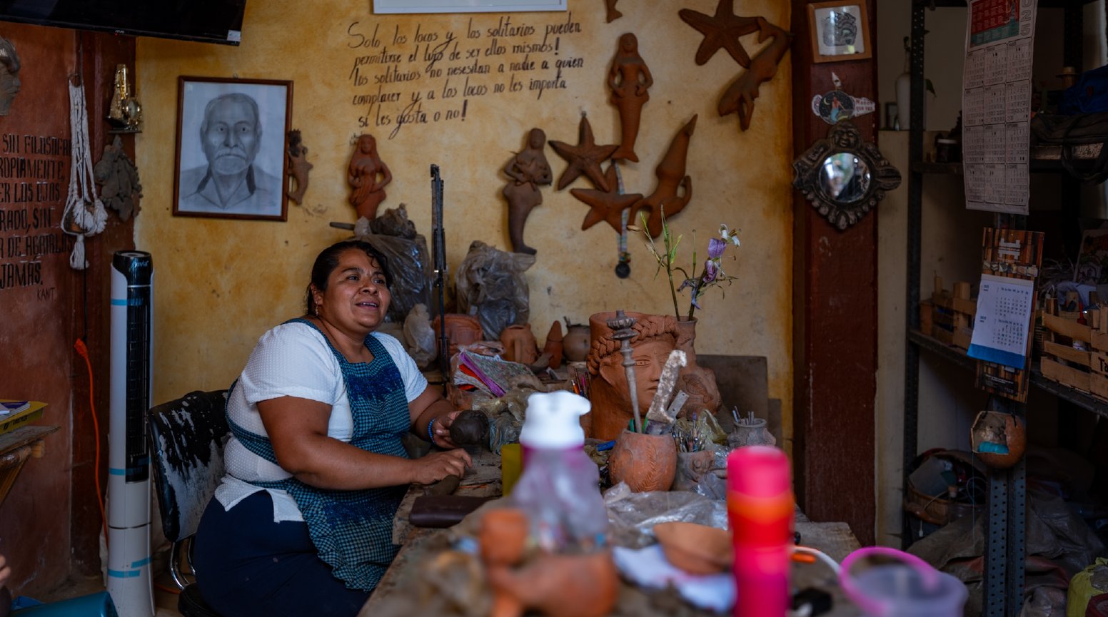 Guided by Hands That See  in San Antonino Castillo Velasco | Mexico Private Tour
