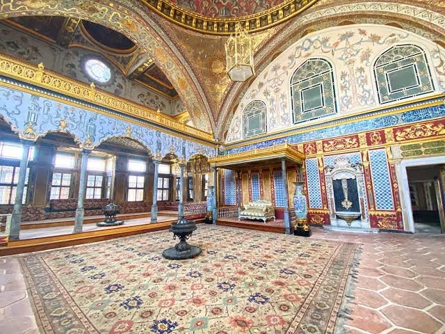 Echoes of the Ottoman Empire in İstanbul | Türkiye Private Tour