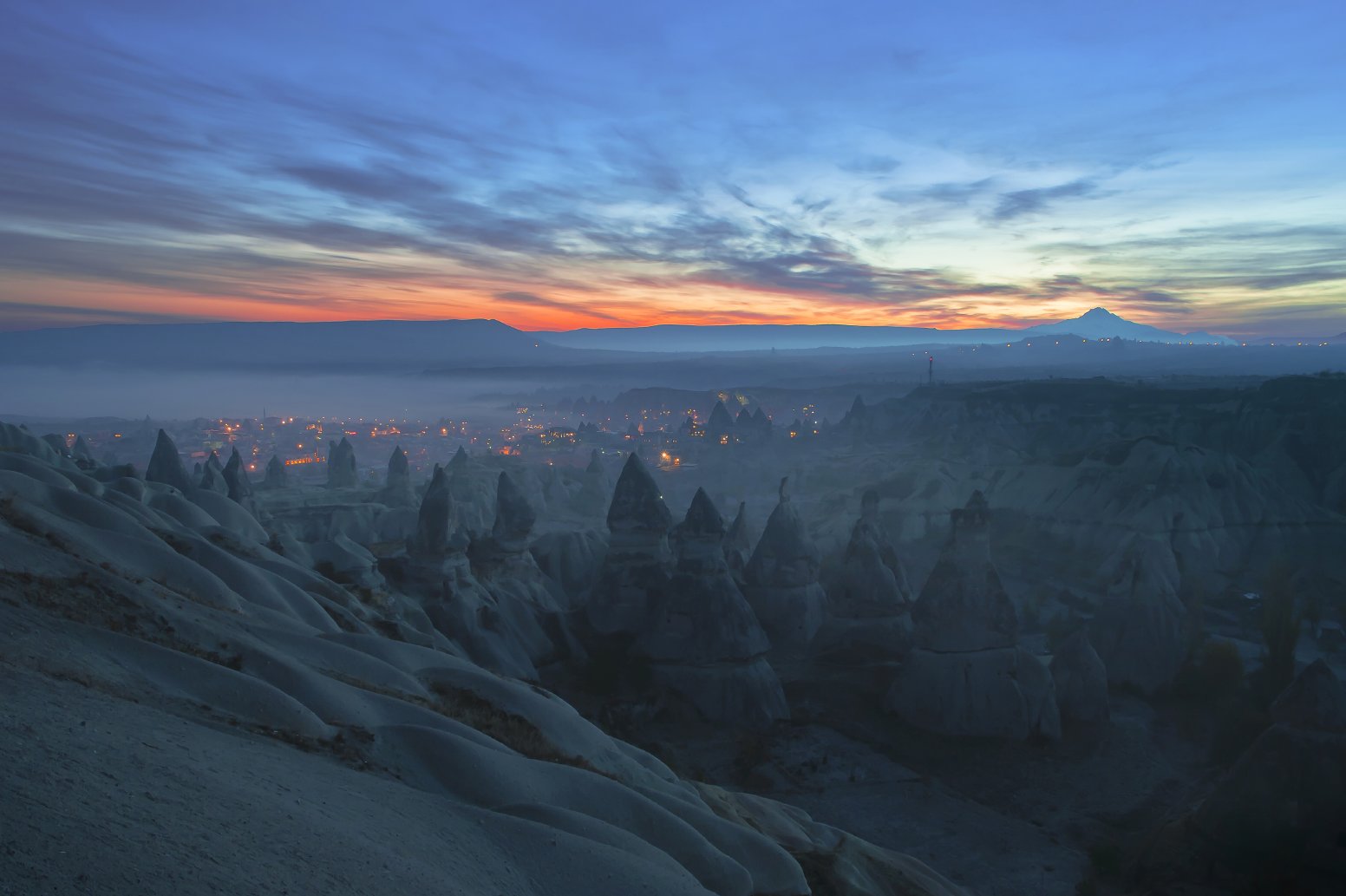 Twilight Over the Valleys in Göreme | Türkiye Private Tour
