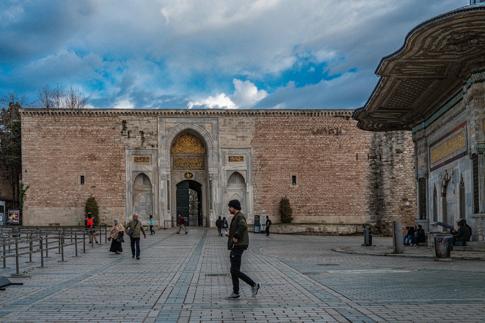 A Walk Through Sultanahmet in İstanbul | Türkiye Private Tour