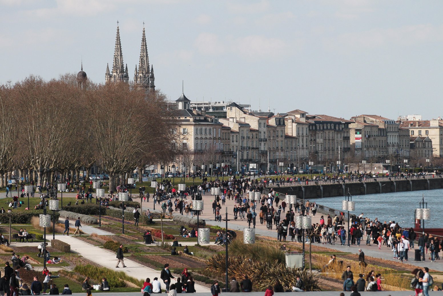 A Chronicle Along the Quays in Bordeaux | France Private Tour