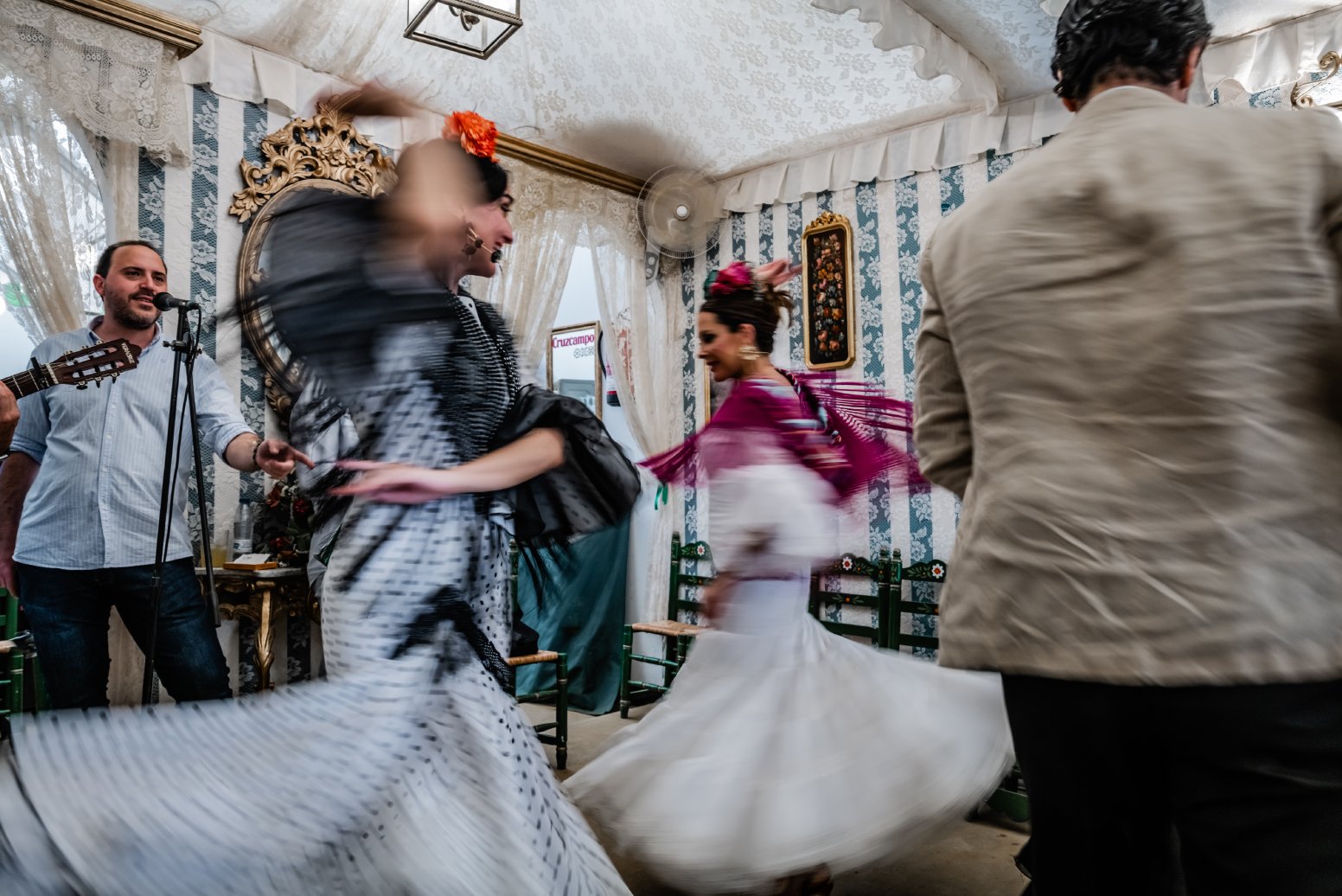 Casetas: Lunch, People, Dance