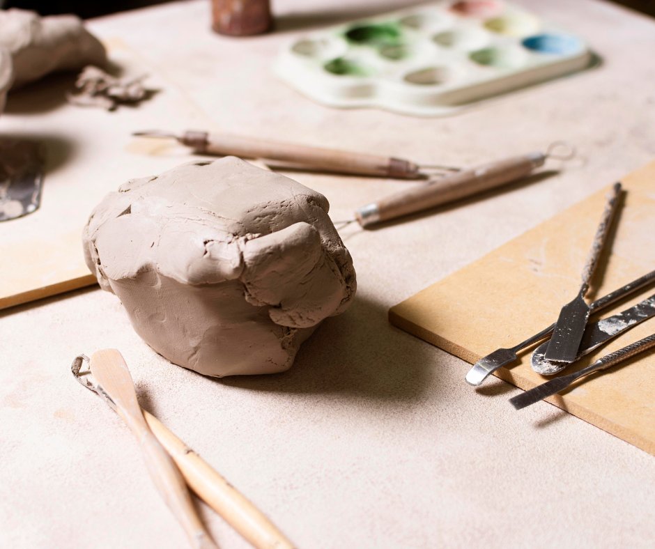 Mold Clay and Thread Komboloi in Nafplion | Greece Private Tour