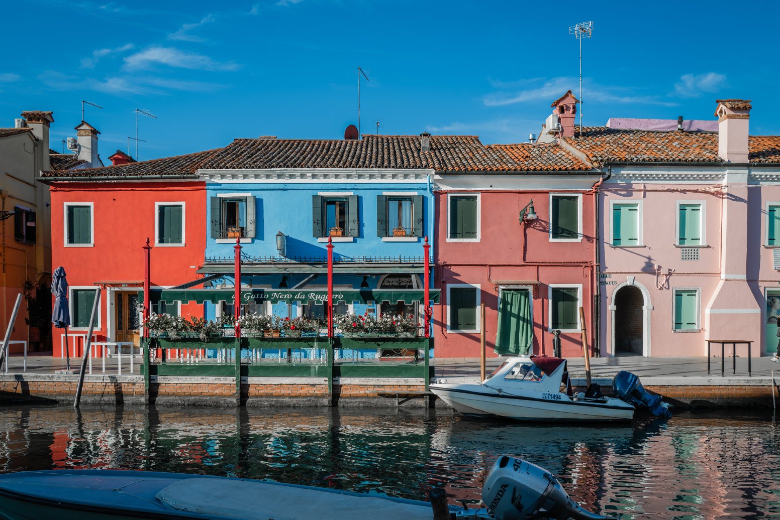 Meet in Burano in Venice