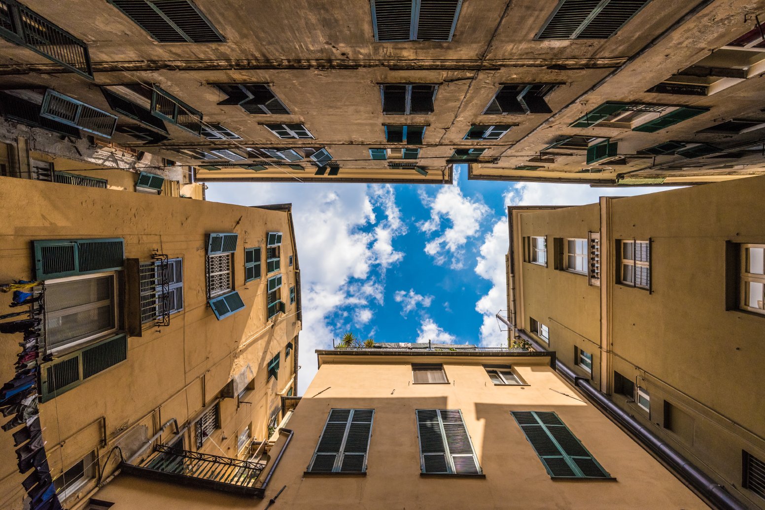 The Caruggi Enigma in Genoa | Italy Private Tour