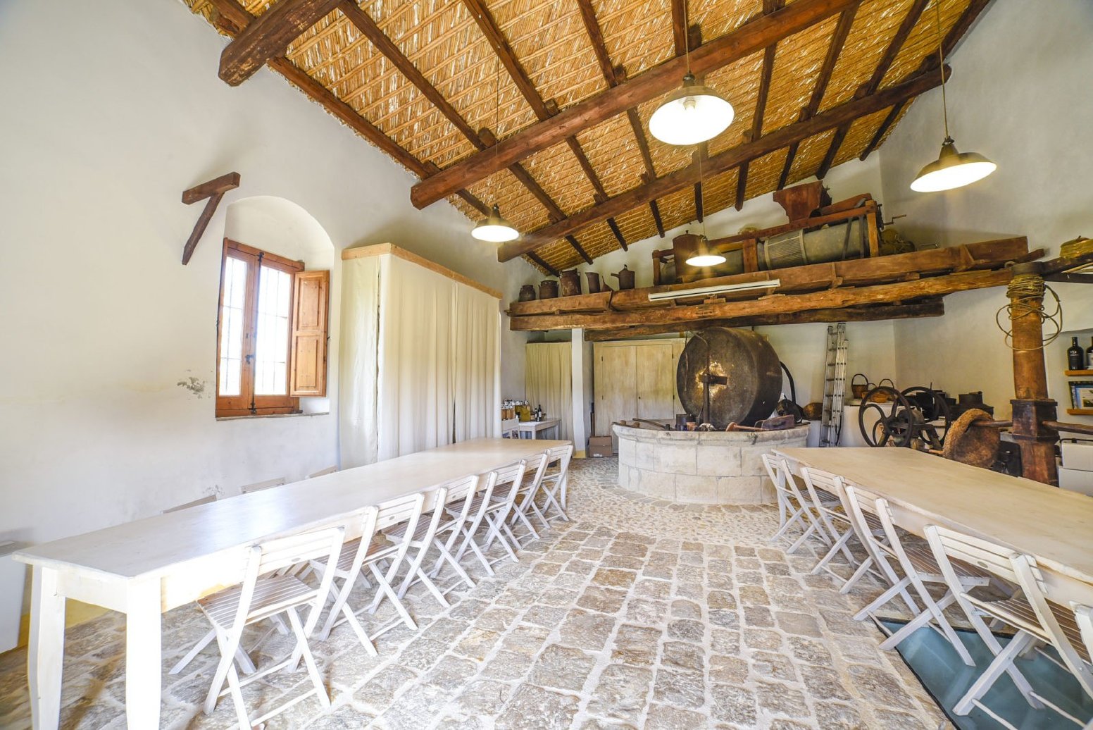 Almond Tales, Ancient Trails in Noto | Italy Private Tour