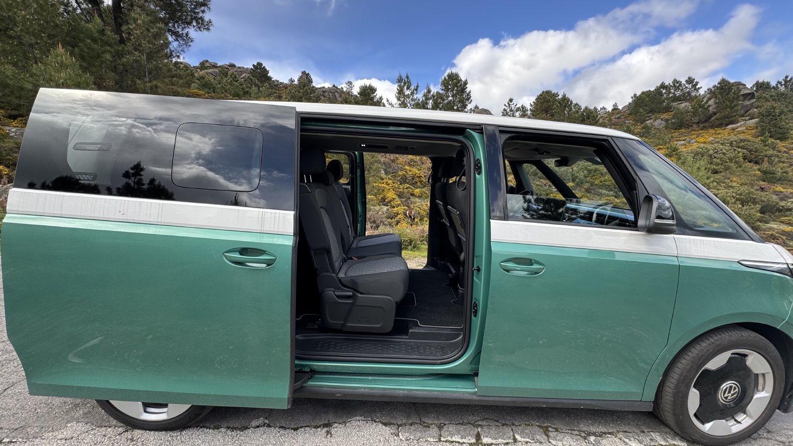 Kombi Pick-Up in Douro in Pinhão